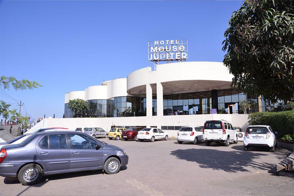 Meuse Jupiter Business And Luxury Hotel Nášik Exteriér fotografie